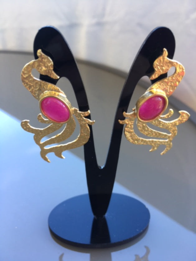 Boucles d'oreilles "Hippocampe"en cuivre martelé plaqué or et Agate rose